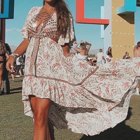 Boho Floral Cut out butterfly sleeve Cottagecore dress - Picture 7 of 13